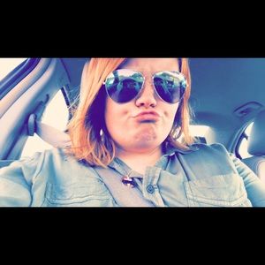 Meet your Posher, Kacey